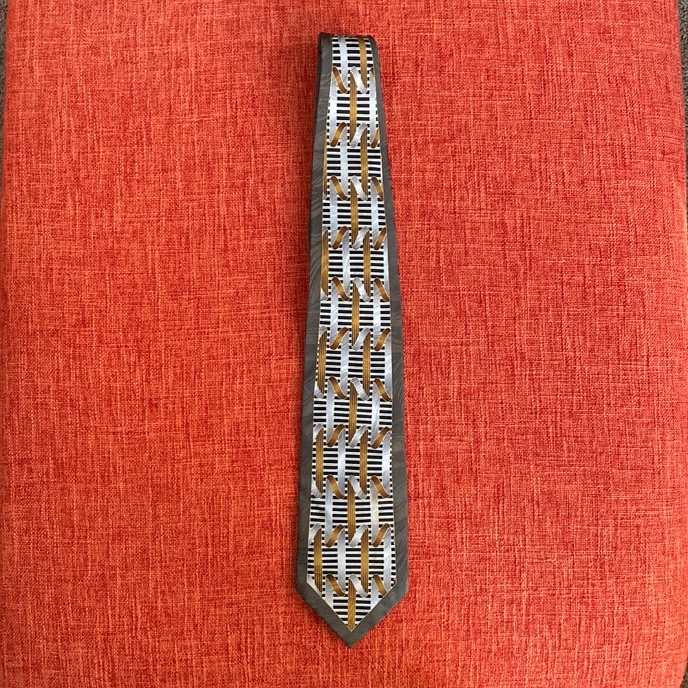 FINAL PRICE $10 VTG 90’s DI MOSSIO Men's Tie 100% Silk Hand Made - Picture 11 of 14